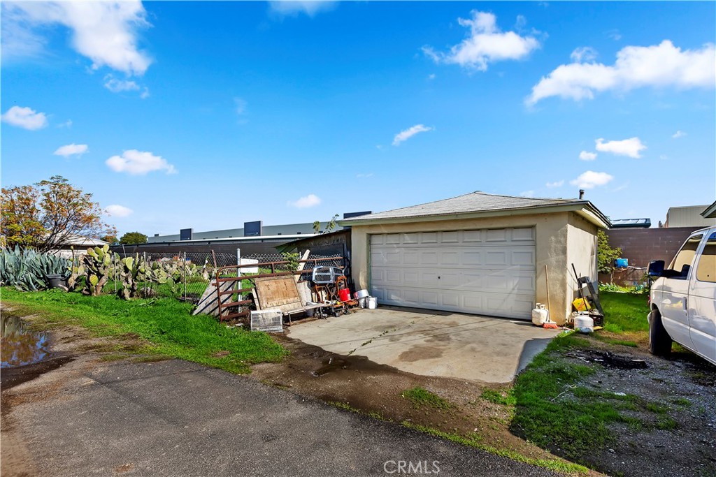 14611 Chandler Street