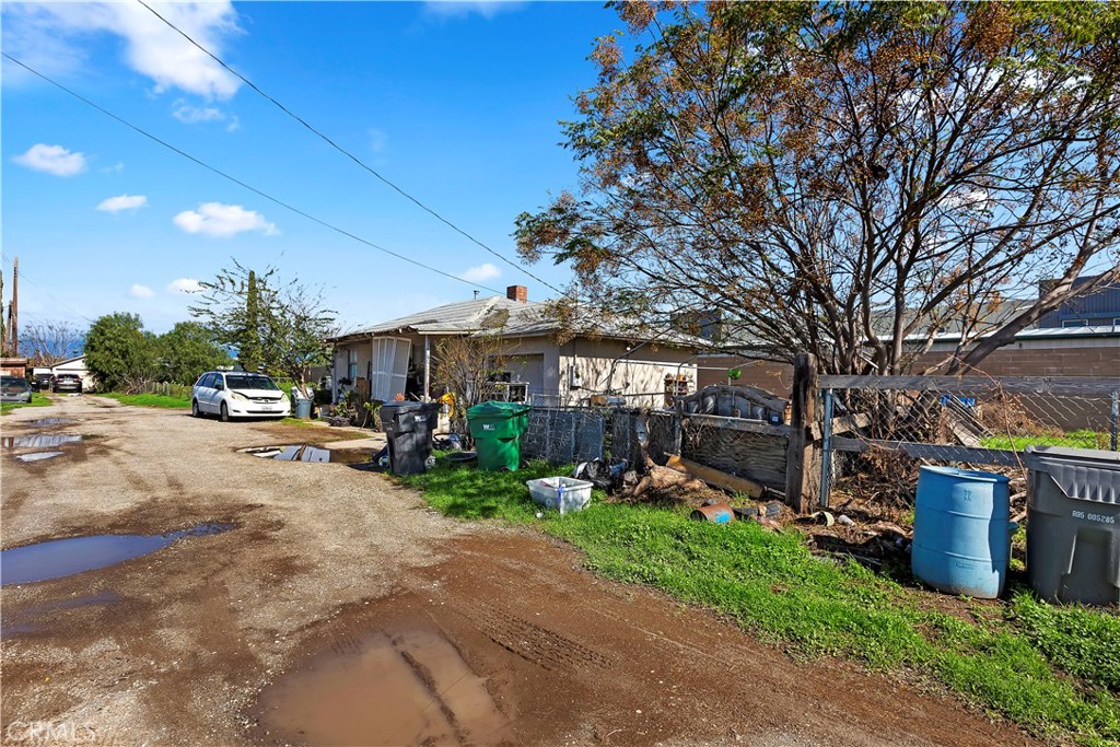 14611 Chandler Street