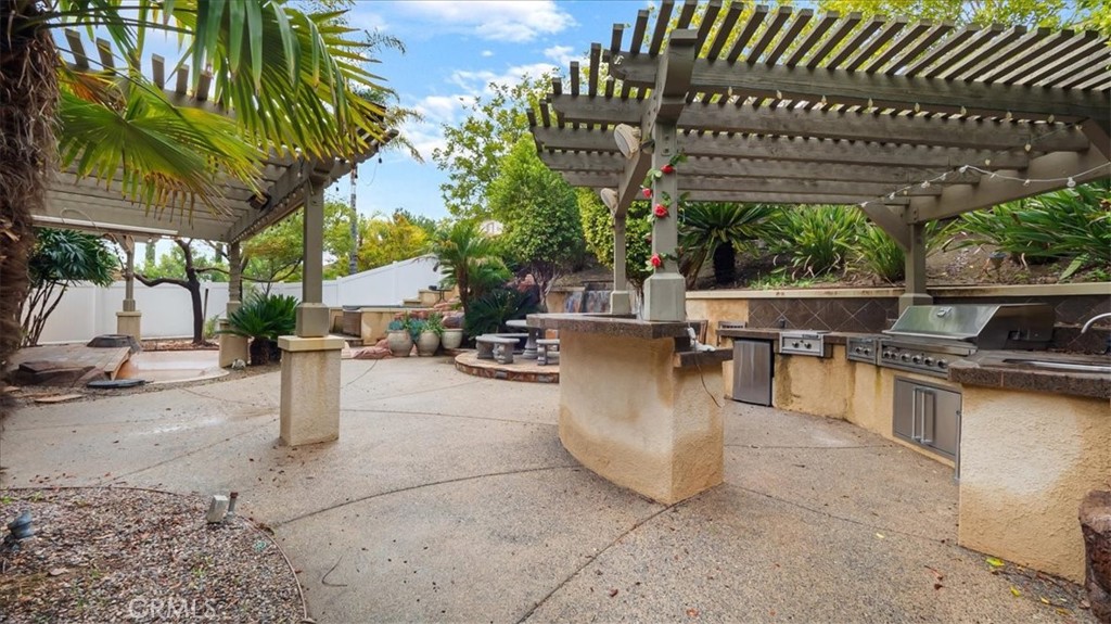 32028 Calle Caballos