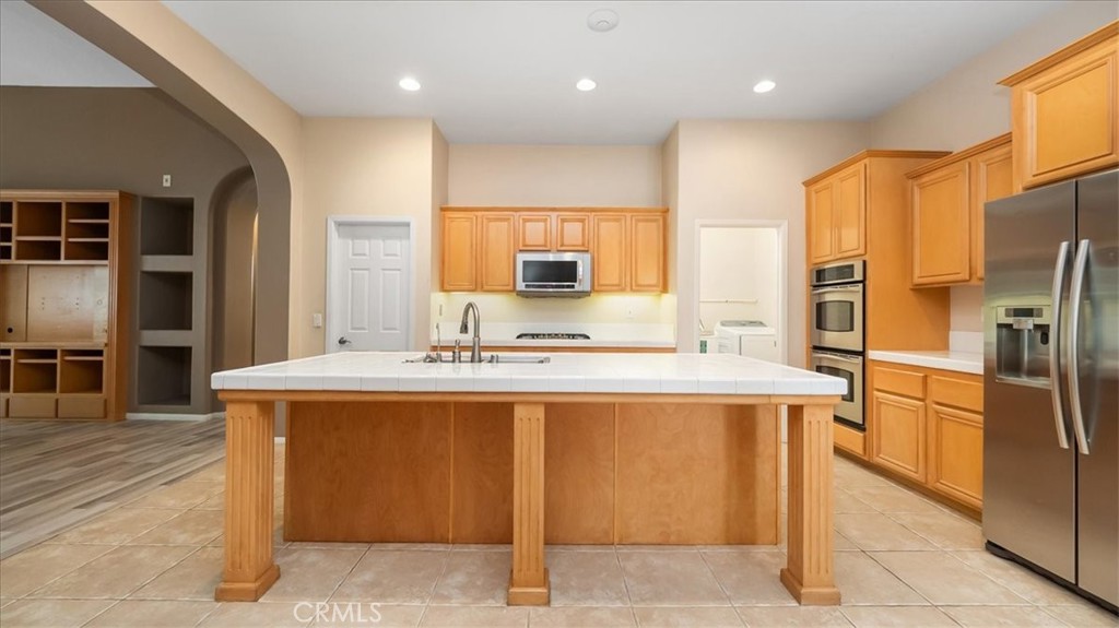 32028 Calle Caballos