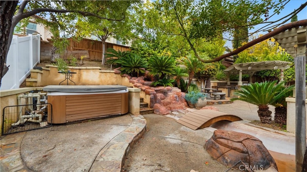 32028 Calle Caballos