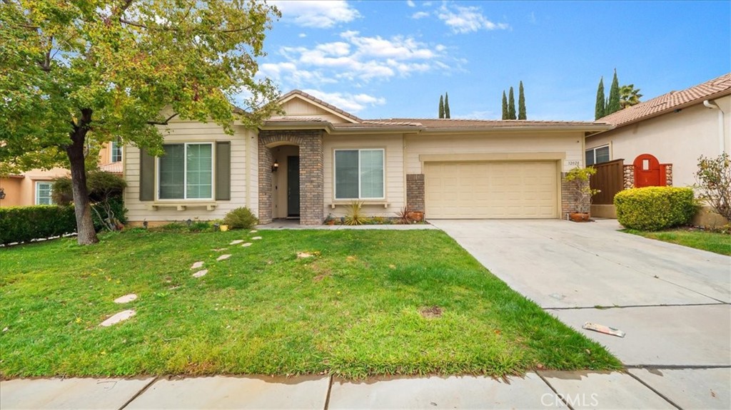 32028 Calle Caballos