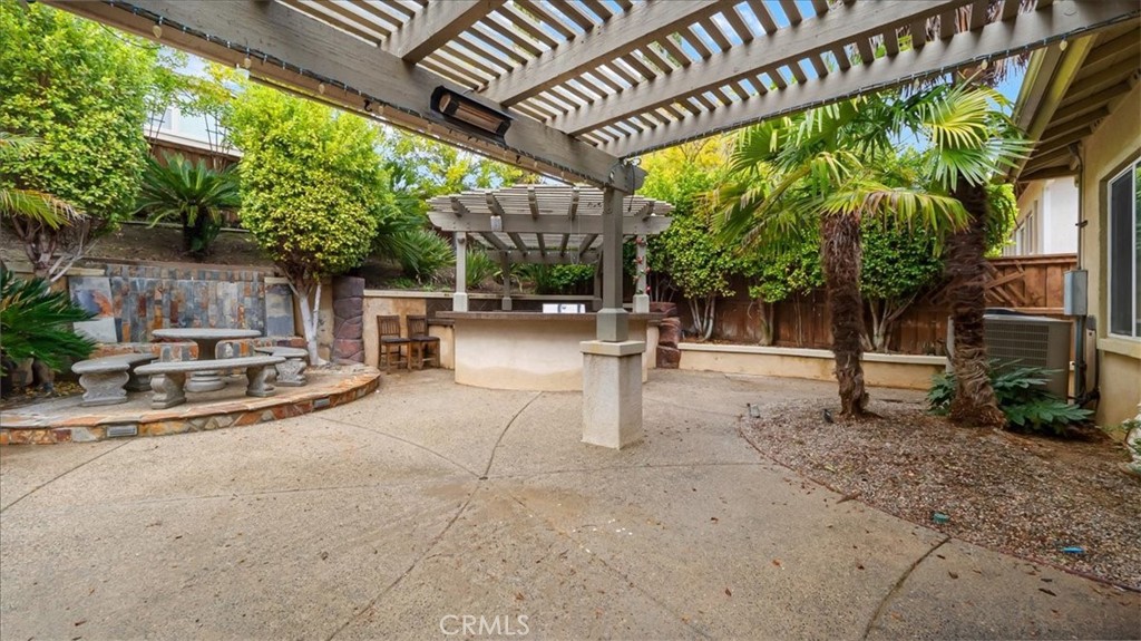 32028 Calle Caballos