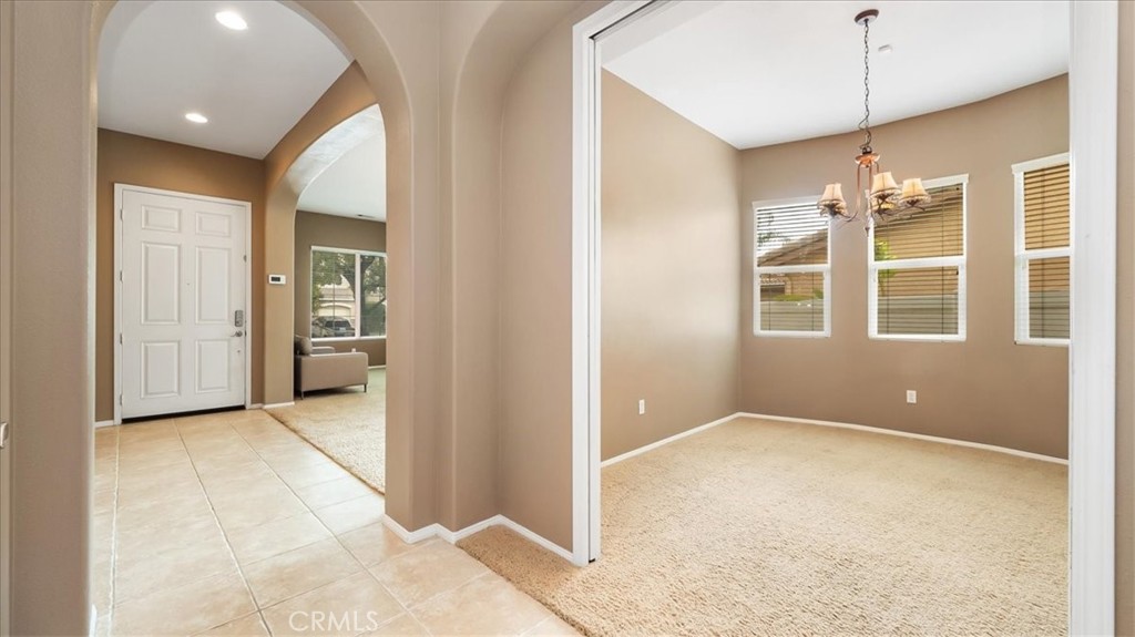 32028 Calle Caballos