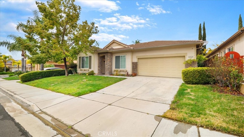 32028 Calle Caballos