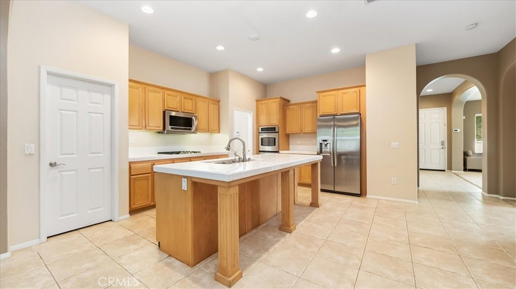 32028 Calle Caballos