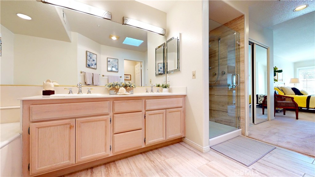 1257 Upland Hills Drive N