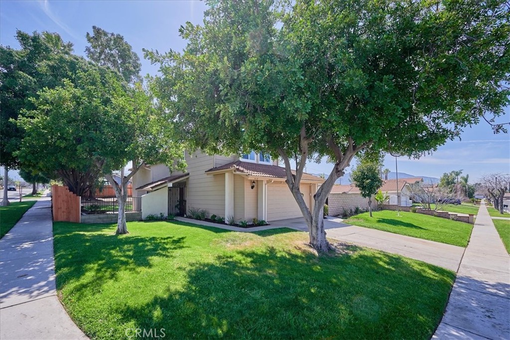 618 Santa Paula Street