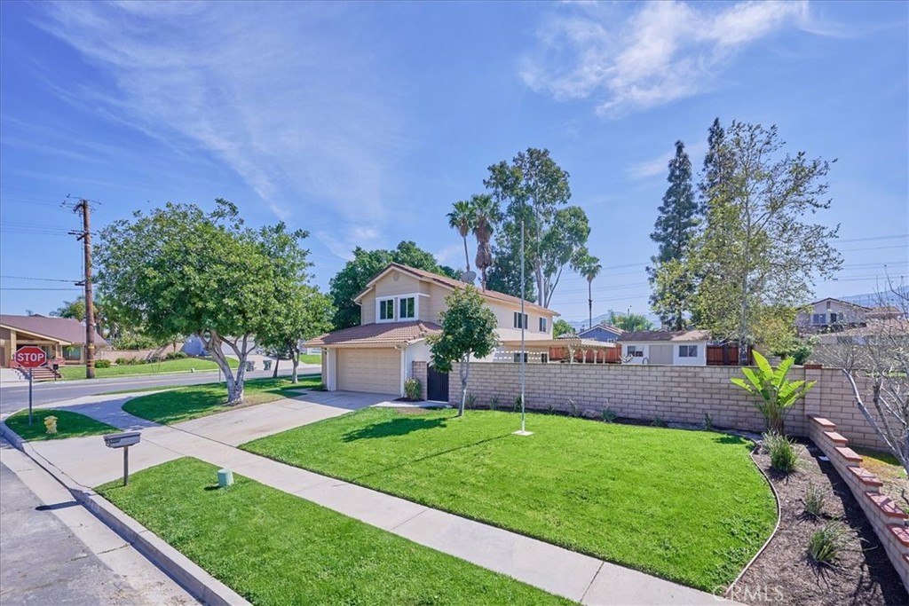 618 Santa Paula Street