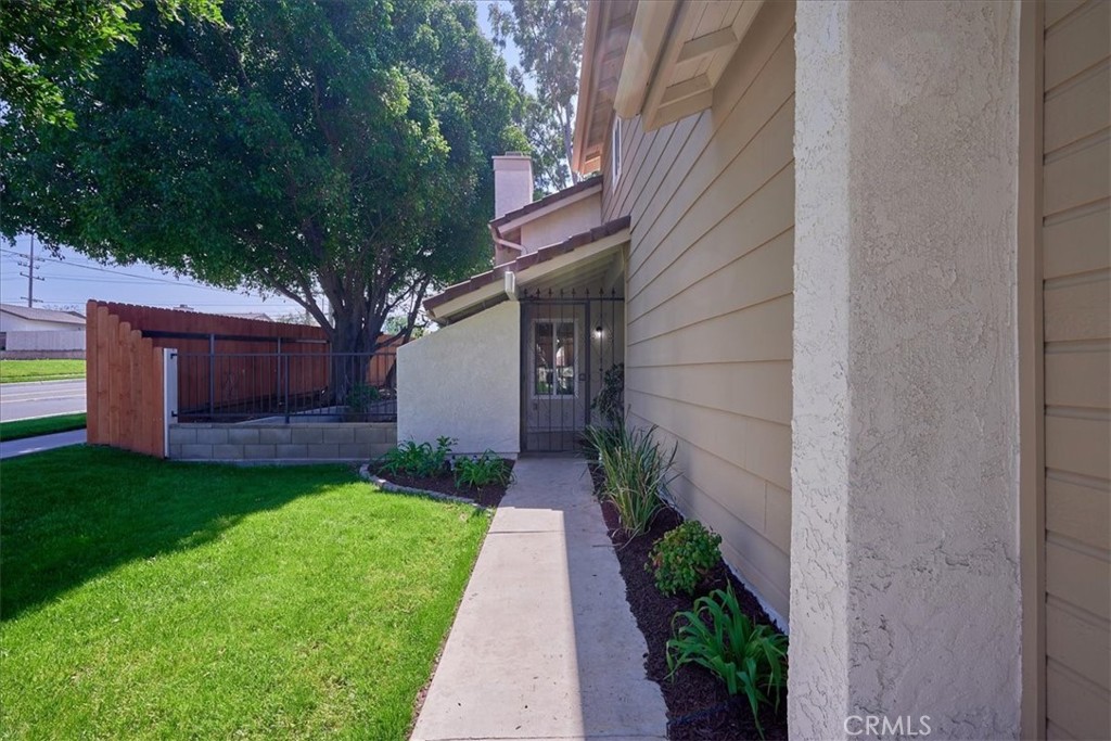 618 Santa Paula Street