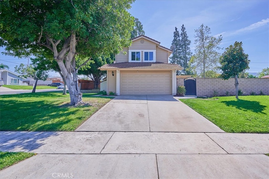 618 Santa Paula Street