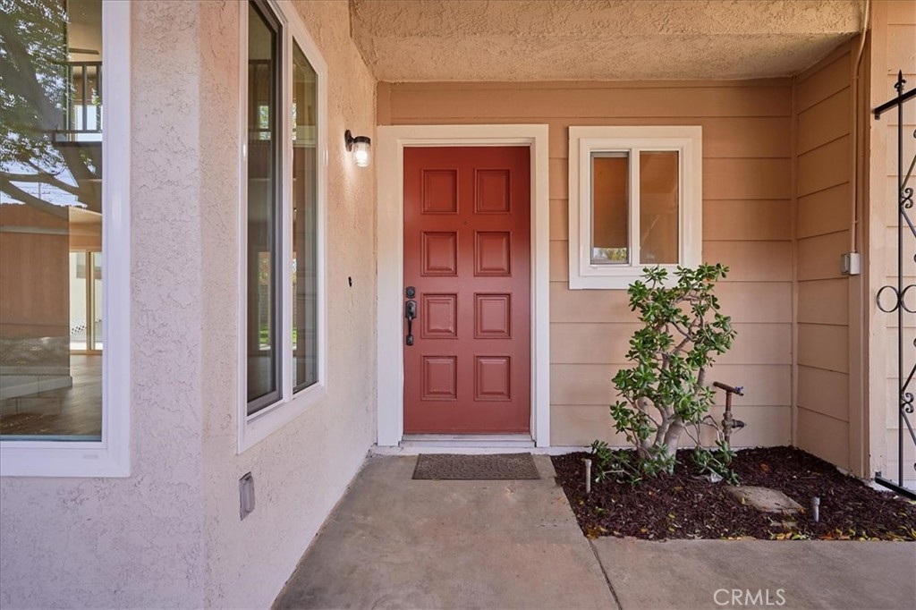 618 Santa Paula Street