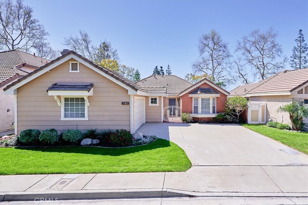 1362 Sunrise Circle N