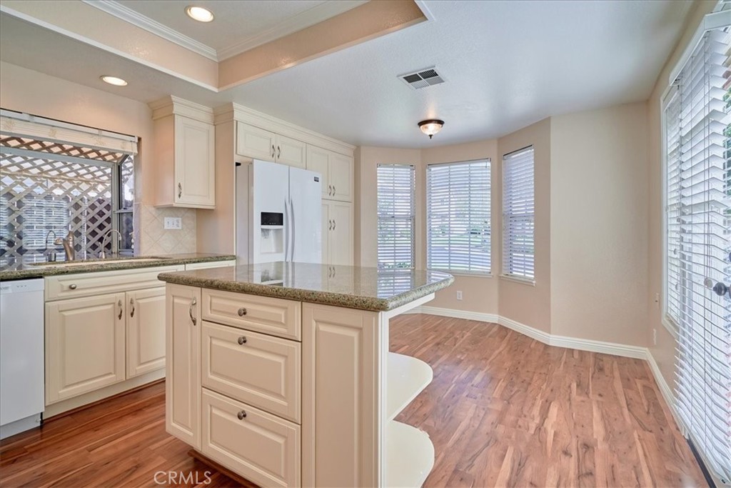 1362 Sunrise Circle N