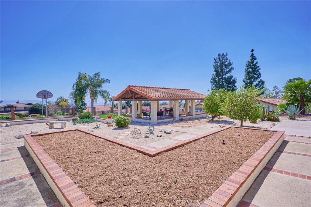 5235 Mayberry Avenue