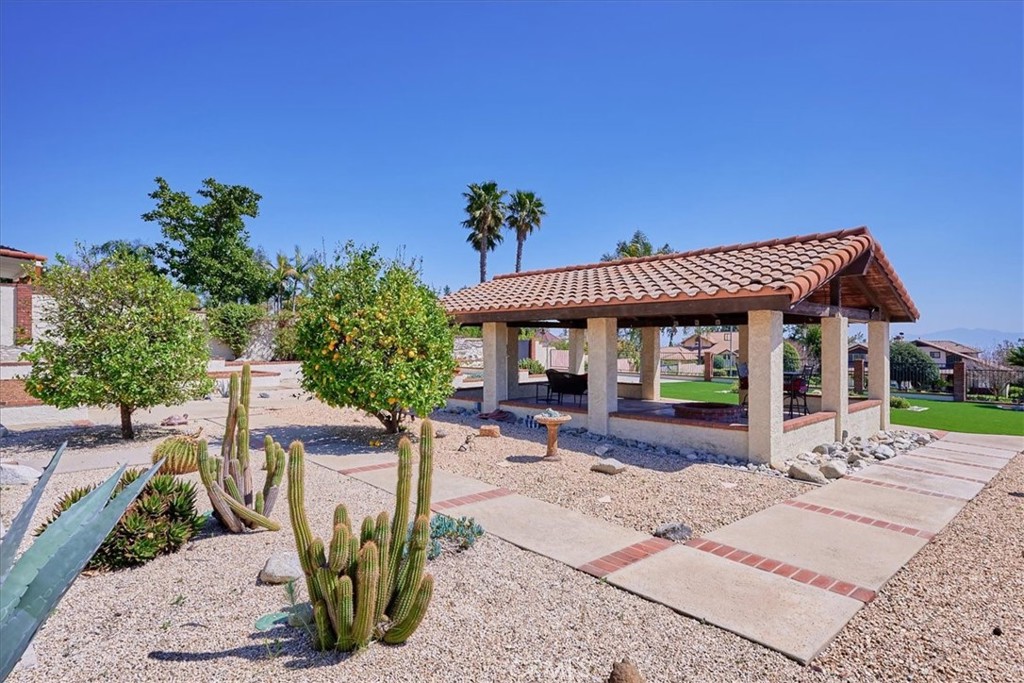 5235 Mayberry Avenue