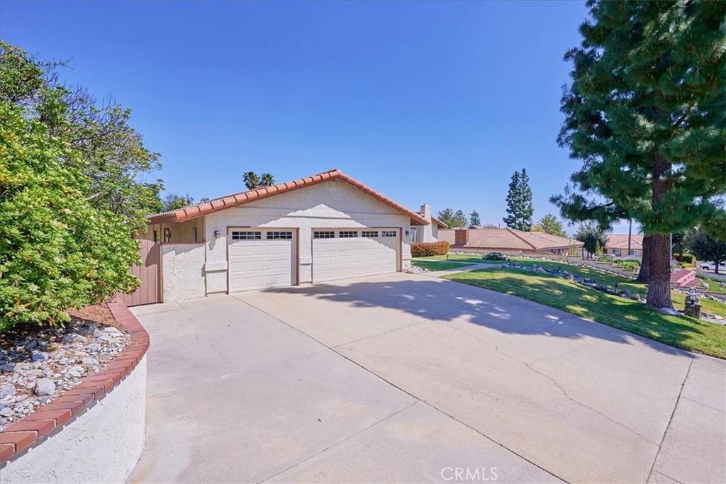 5235 Mayberry Avenue