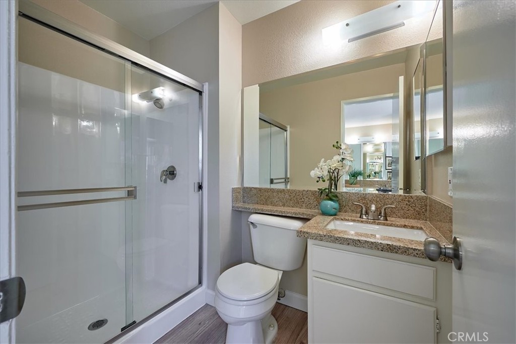 1337 N Elderberry Avenue