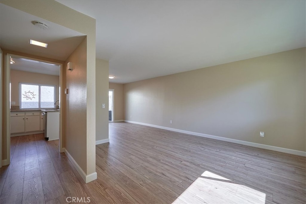 1337 N Elderberry Avenue