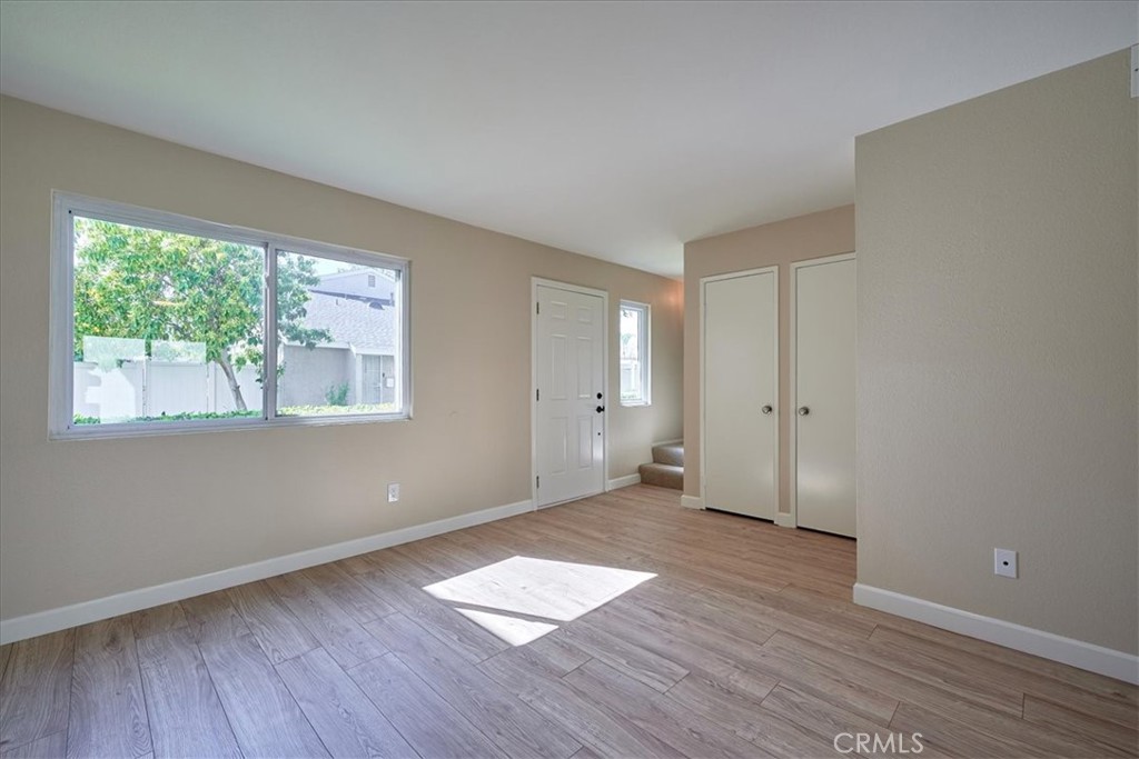 1337 N Elderberry Avenue