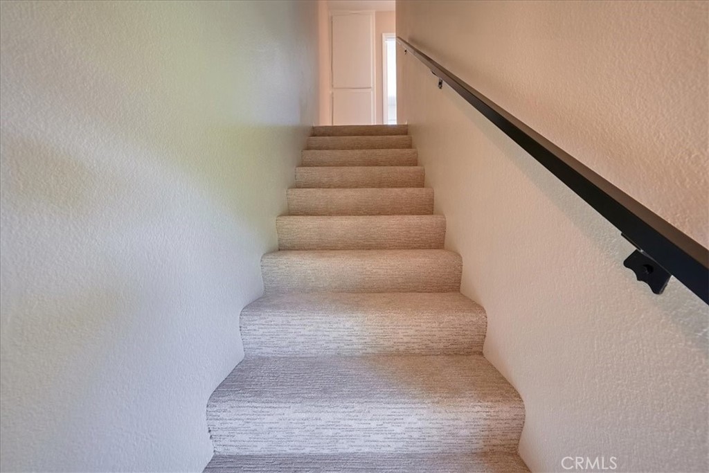 1337 N Elderberry Avenue