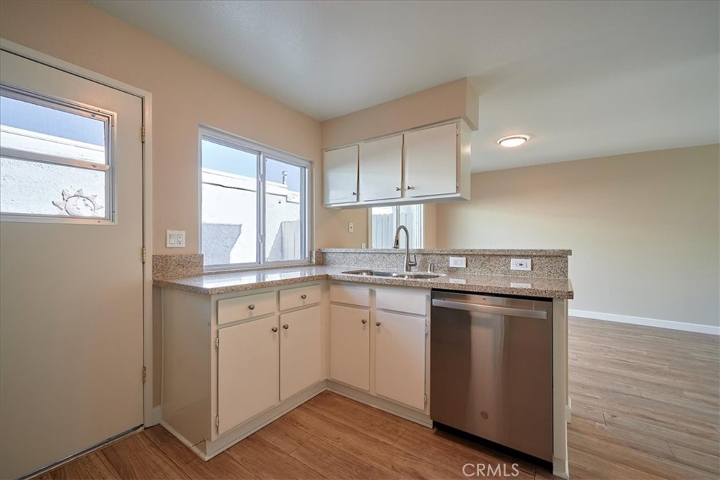 1337 N Elderberry Avenue