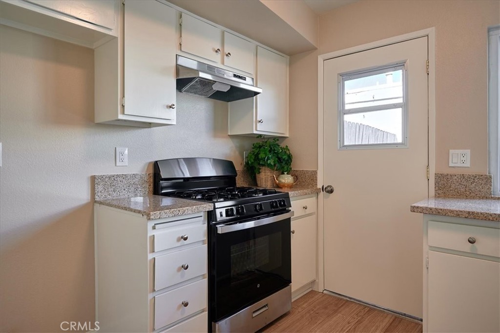 1337 N Elderberry Avenue