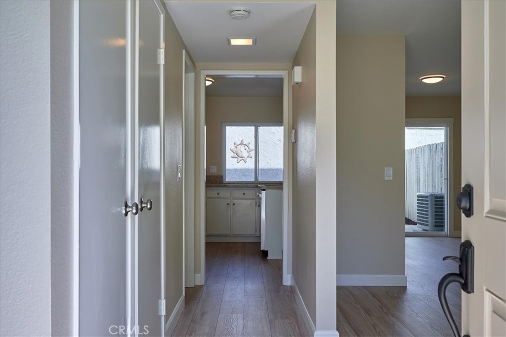 1337 N Elderberry Avenue