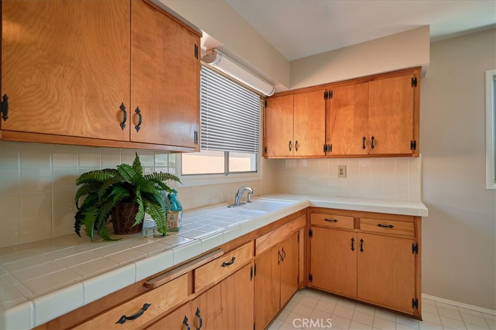 243 E Harrison Avenue