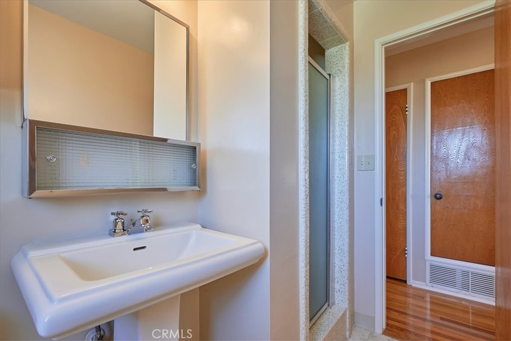 243 E Harrison Avenue