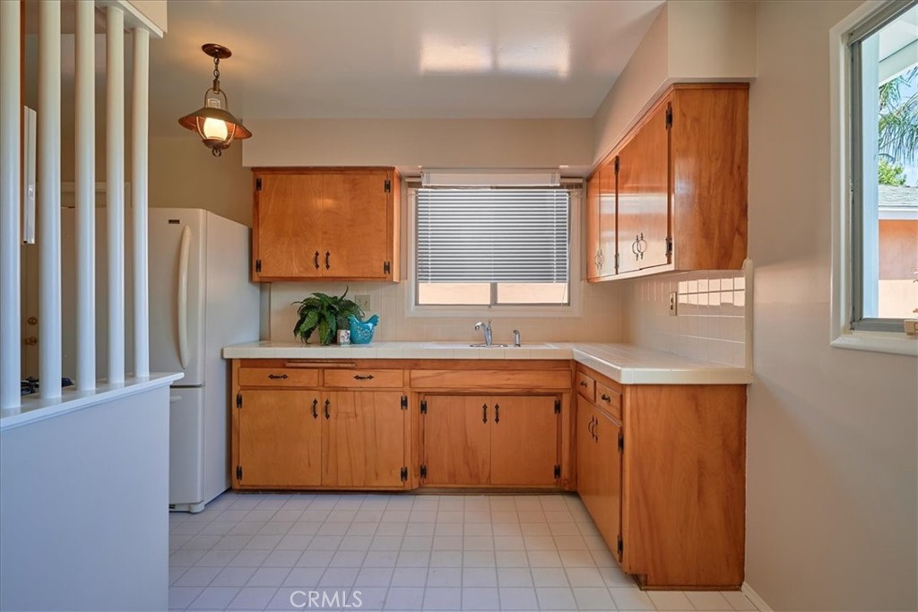 243 E Harrison Avenue