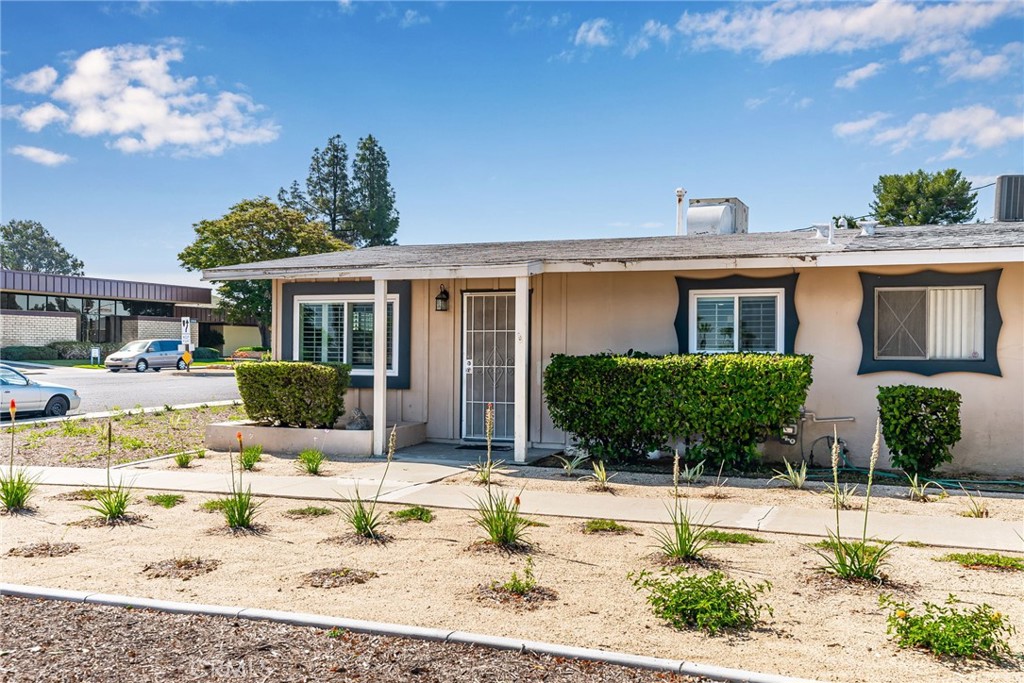 27051 Sun City Boulevard