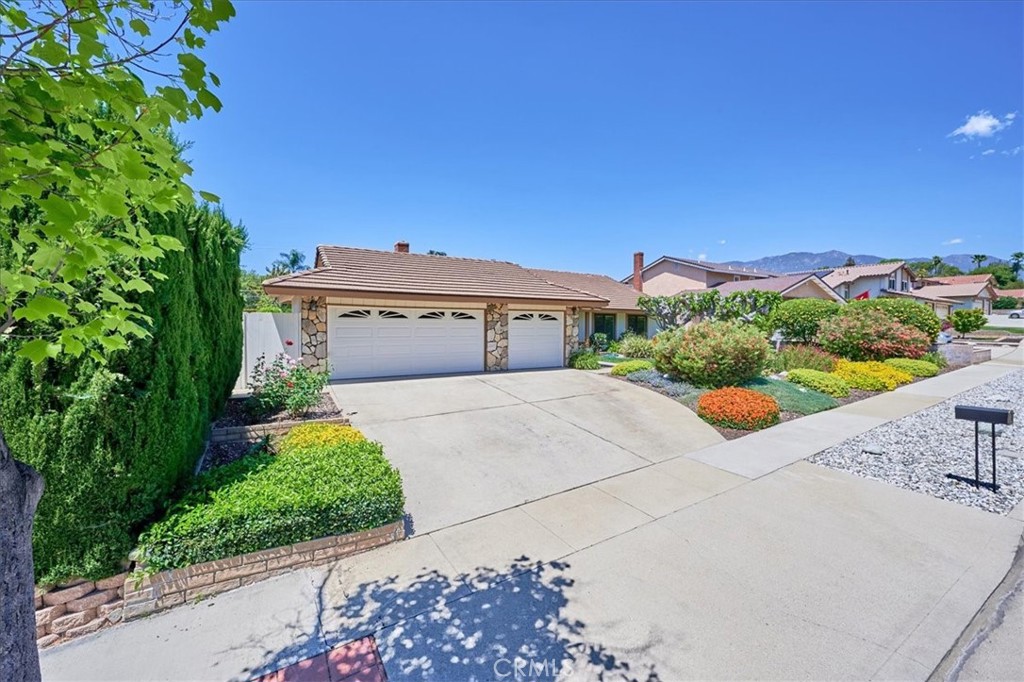 1747 Mulberry Avenue