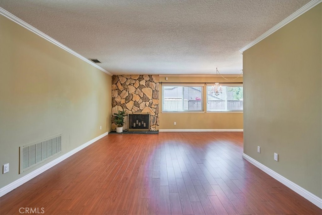 1747 Mulberry Avenue