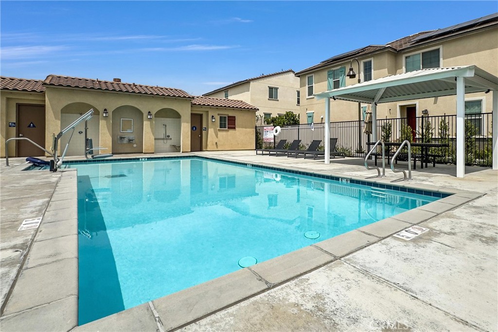 484 N Glenwood Avenue