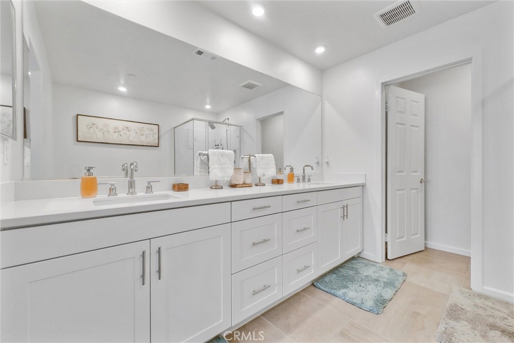 484 N Glenwood Avenue