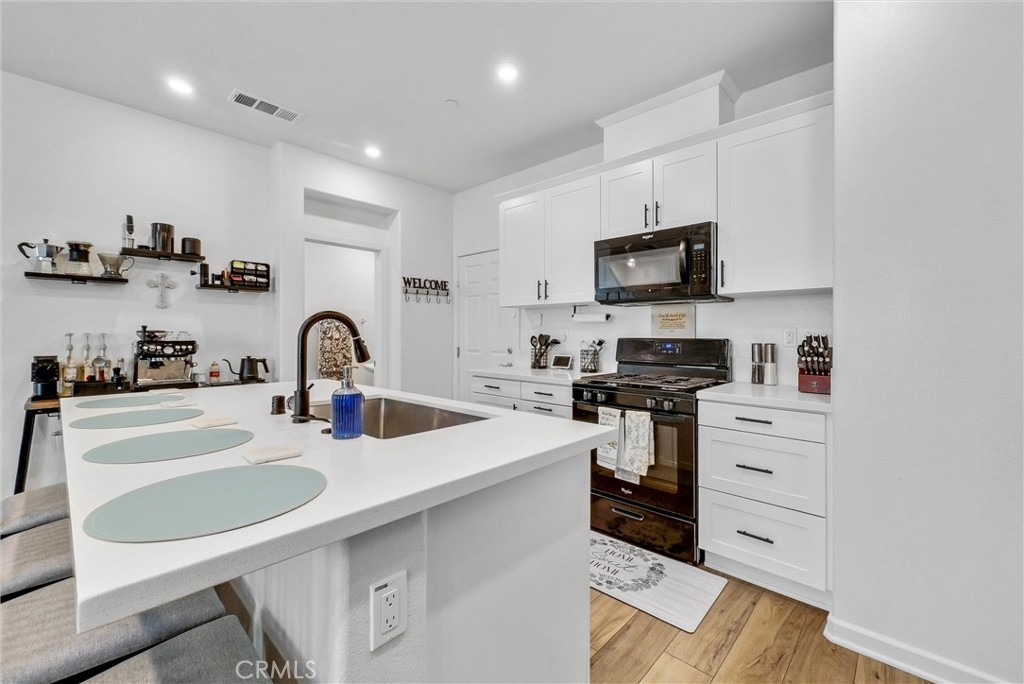 484 N Glenwood Avenue