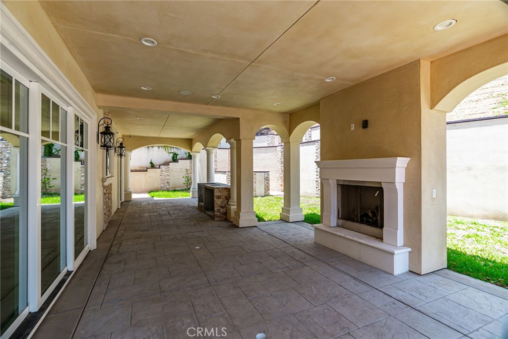 2263 Kingsbridge Court