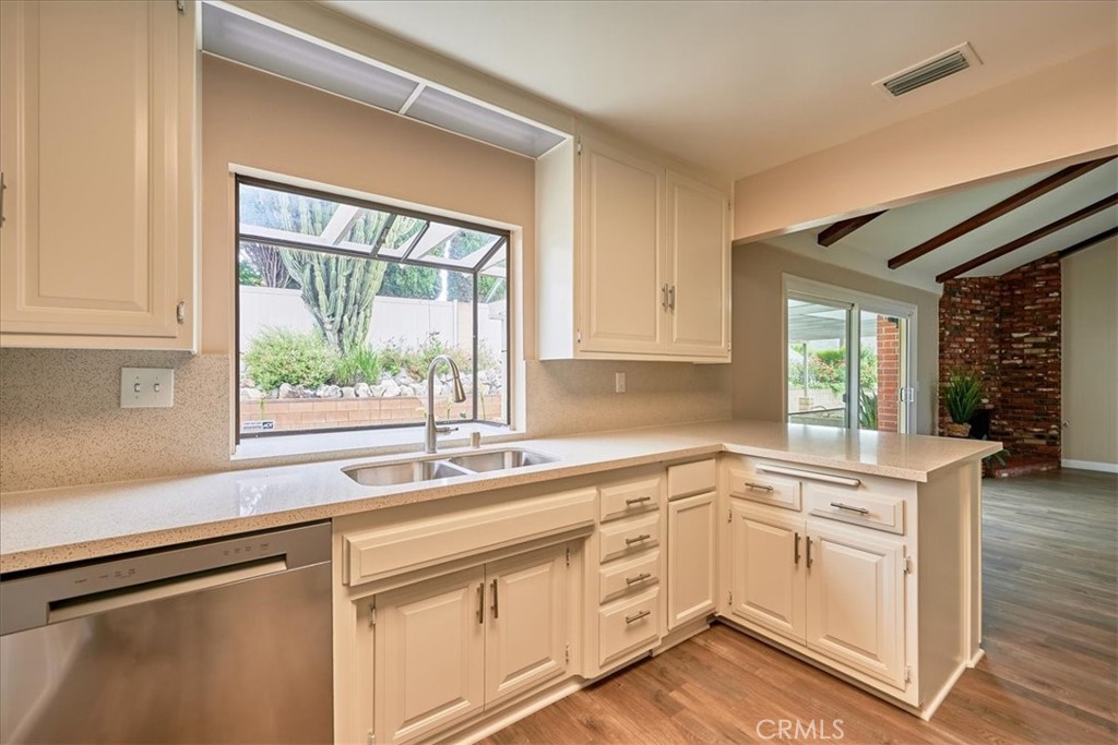 1250 Hansford Avenue