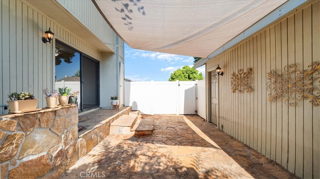 1965 Coulston Street 42