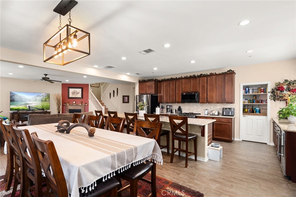 3749 American Elm Road