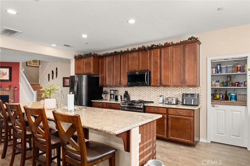 3749 American Elm Road