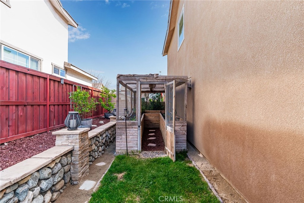 3749 American Elm Road