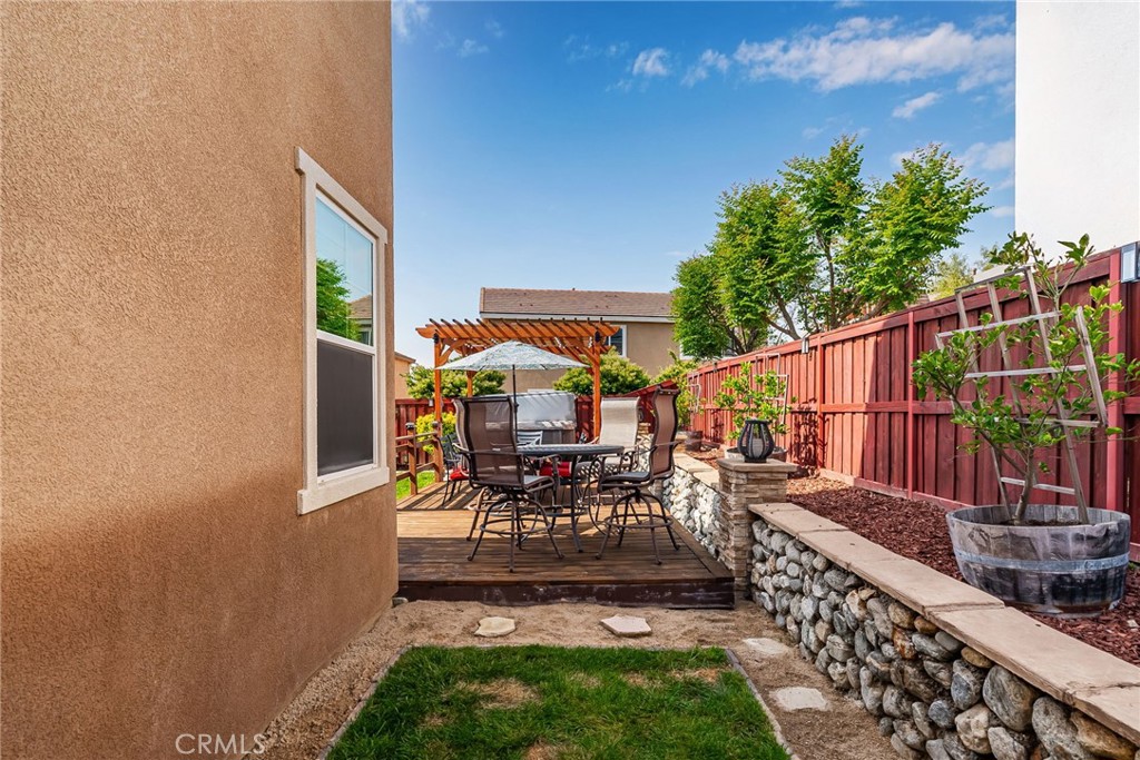 3749 American Elm Road