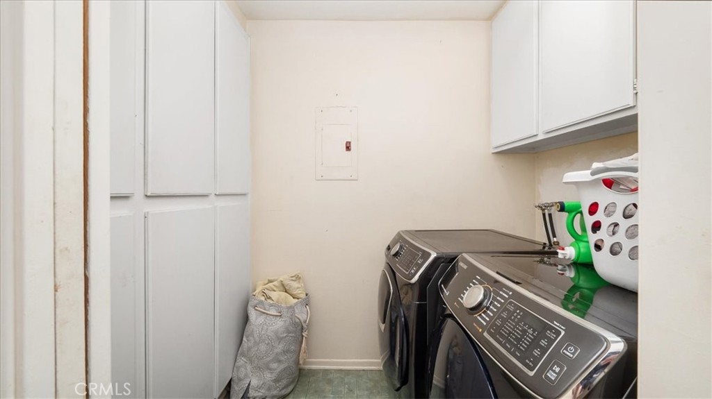 1111 Strawberry Lane 11