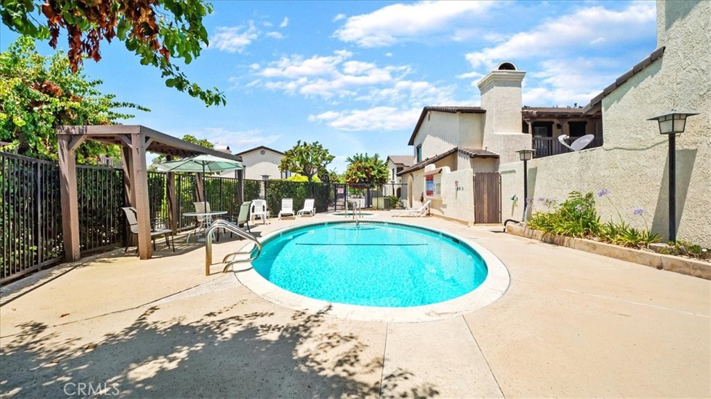 1111 Strawberry Lane 11