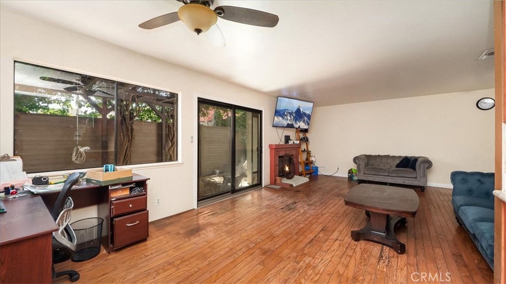 1111 Strawberry Lane 11