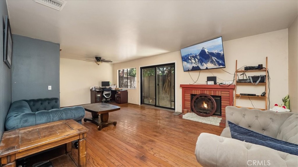 1111 Strawberry Lane 11