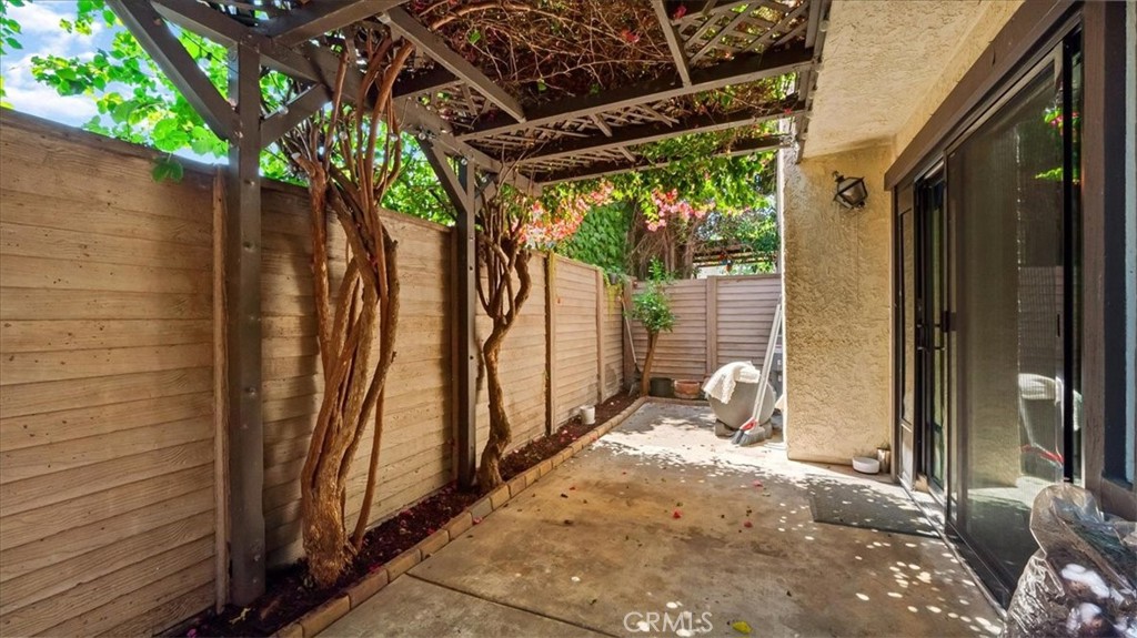 1111 Strawberry Lane 11