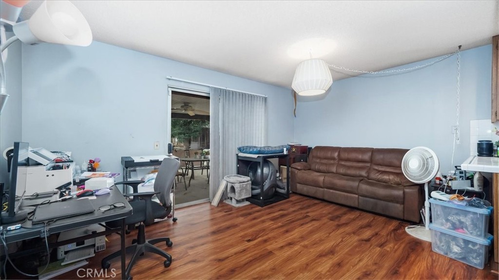 25372 Las Palomas Drive